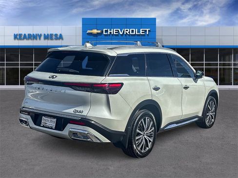Used 2022 INFINITI QX60 Sensory w/ Cargo Package image 6