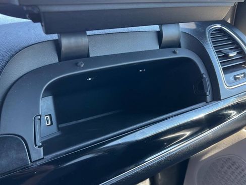 Used 2017 Dodge Grand Caravan SXT FWD image 32