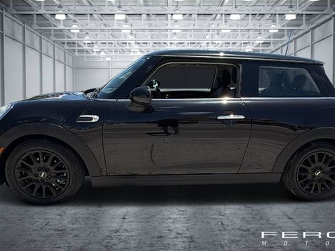 Used 2019 MINI Cooper 2-Door Hardtop FWD image 2