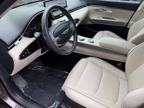 Used 2023 Genesis GV70 2.5T w/ Advanced Package image 24