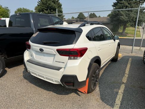 Used 2020 Subaru Crosstrek 2.0i Premium AWD/4WD image 2