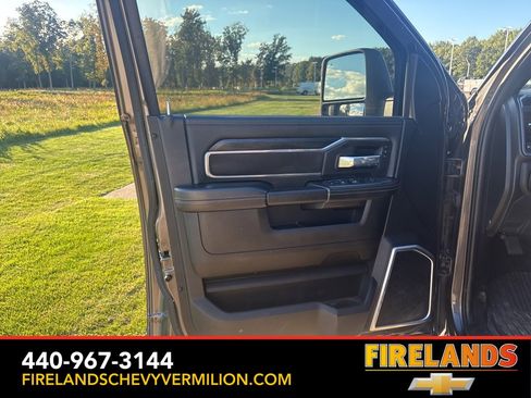 Used 2024 RAM 3500 Laramie w/ Night Edition image 9
