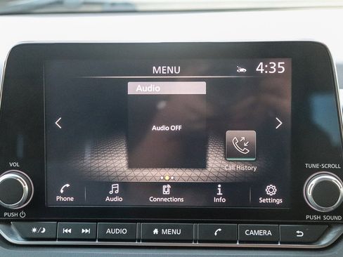 Used 2023 Nissan Rogue SV image 15