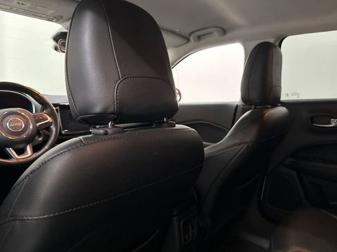 Used 2018 Jeep Compass Limited w/ Navigation Group AWD/4WD image 48