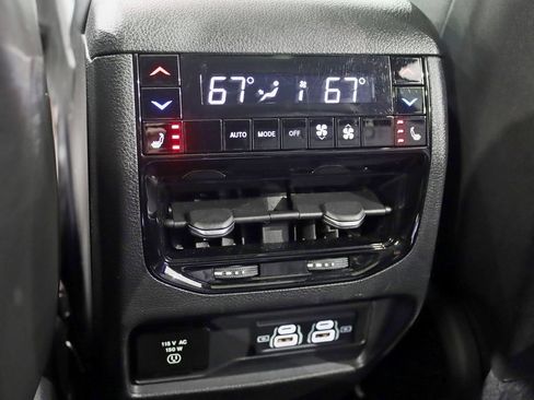 Used 2023 Jeep Grand Cherokee L Summit w/ High Altitude Package image 27