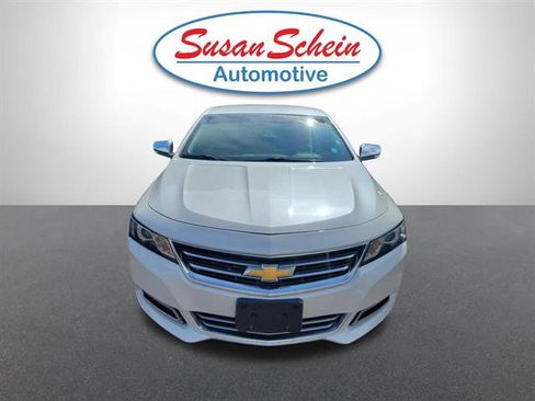 Used 2017 Chevrolet Impala Premier w/ Enhanced Convenience Package FWD image 2