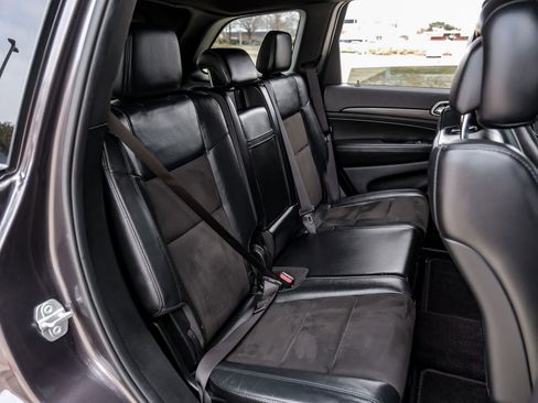Used 2019 Jeep Grand Cherokee Altitude AWD/4WD image 33
