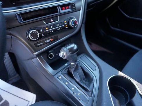 Used 2015 Kia Optima LX image 27