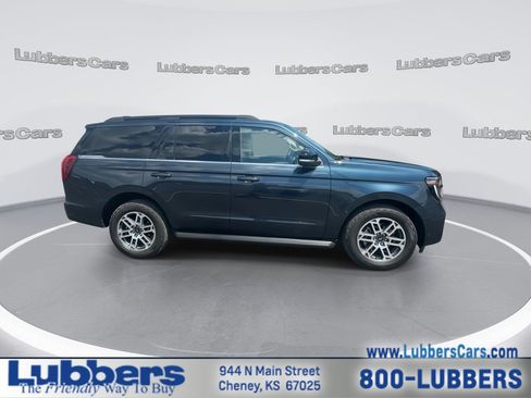 Used 2025 Ford Expedition Active AWD/4WD image 9