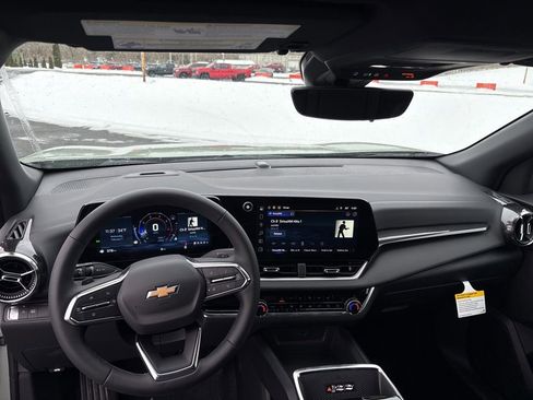 New 2026 Chevrolet Equinox LT w/ Convenience Package II FWD image 19