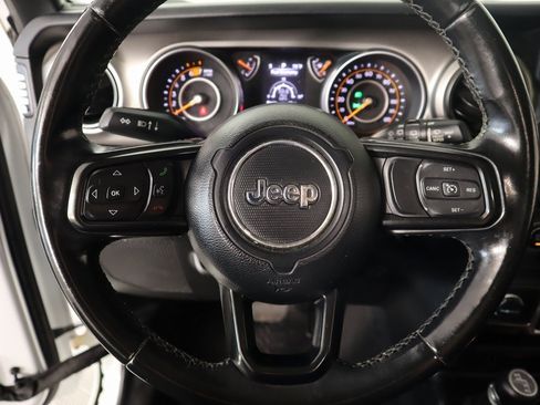 Used 2020 Jeep Wrangler Unlimited Sport S image 3