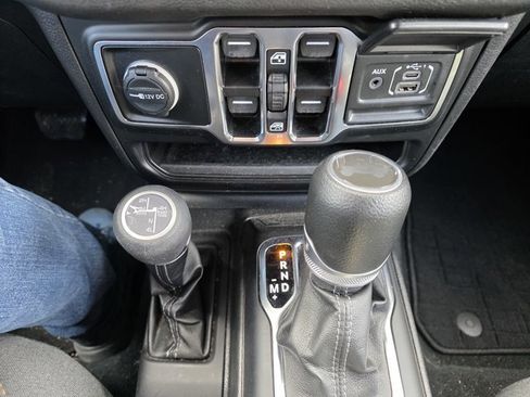 Used 2024 Jeep Wrangler Sport S w/ Convenience Group image 6