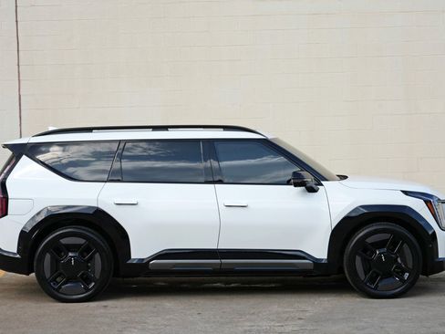 Used 2025 Kia EV9 GT-Line AWD/4WD image 59
