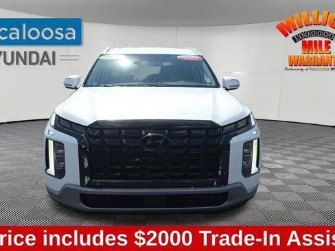 Used 2025 Hyundai Palisade SEL FWD image 2