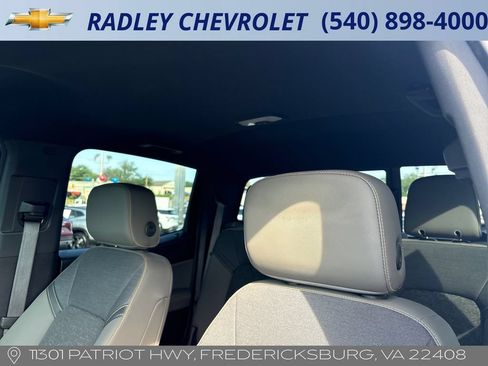 Used 2024 Chevrolet Colorado ZR2 w/ Technology Package AWD/4WD image 2