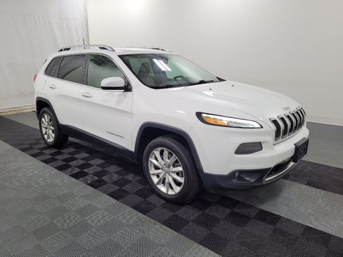 Used 2016 Jeep Cherokee Limited FWD image 11