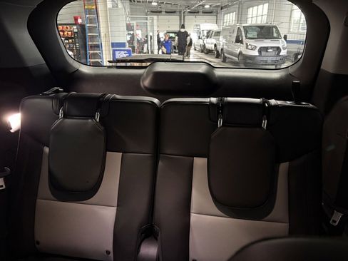 Used 2023 Ford Explorer XLT w/ Equipment Group 202A image 26