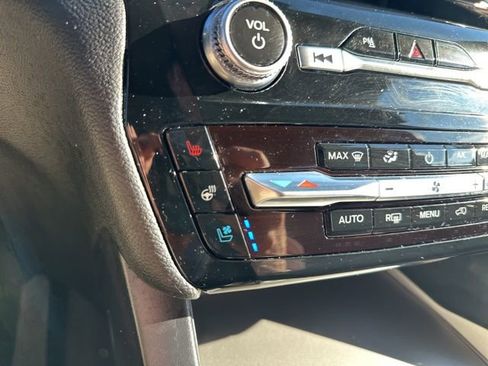 Used 2024 Ford Explorer Limited image 34