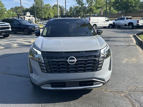 Used 2026 Nissan Pathfinder Platinum AWD/4WD image 2