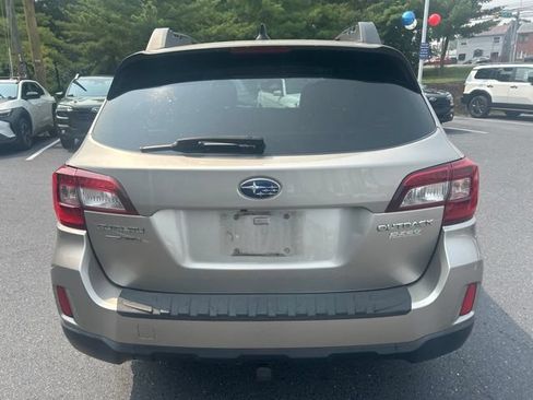 Used 2016 Subaru Outback 2.5i Limited AWD/4WD image 5