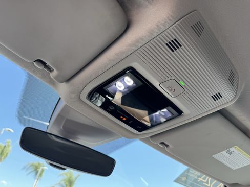 Certified 2024 Volkswagen Atlas SE FWD image 10