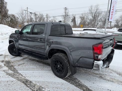 Used 2022 Toyota Tacoma SR5 image 5