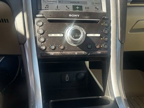 Used 2017 Ford Fusion Platinum image 11