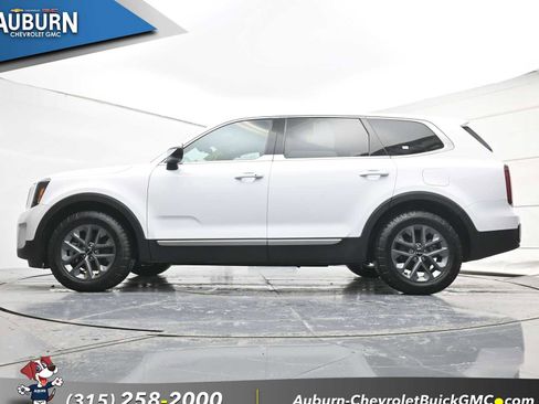 Used 2024 Kia Telluride LX image 19