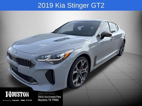 Used 2019 Kia Stinger GT2 image 3