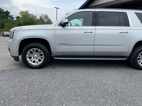 Used 2018 GMC Yukon XL SLT w/ Open Road Package AWD/4WD image 2