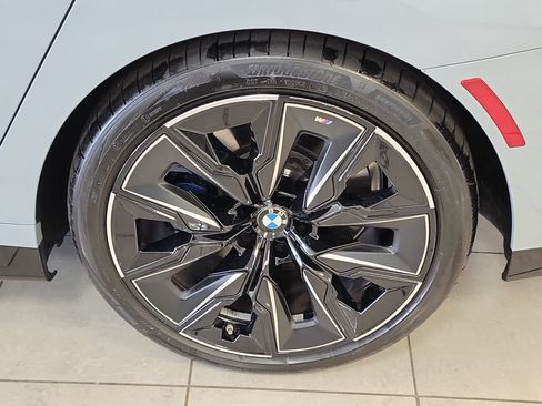 Used 2026 BMW 740i xDrive AWD/4WD image 7