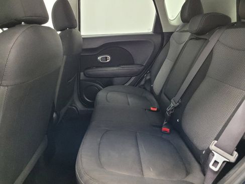 Used 2018 Kia Soul + FWD image 18
