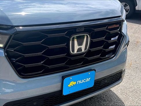 Used 2025 Honda Pilot TrailSport image 30