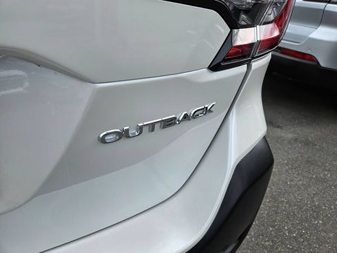 Used 2023 Subaru Outback Limited AWD/4WD image 10