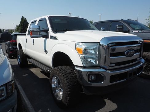 Used 2015 Ford F250 XLT w/ Camper Package AWD/4WD image 2