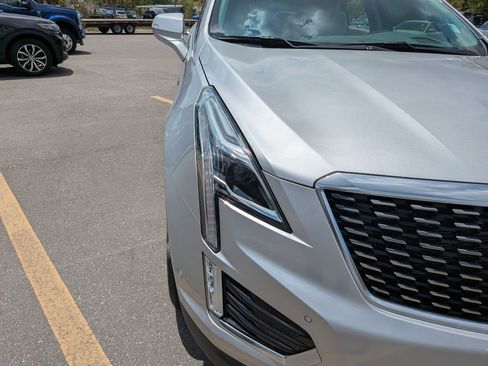 Used 2020 Cadillac XT5 Premium Luxury FWD image 9