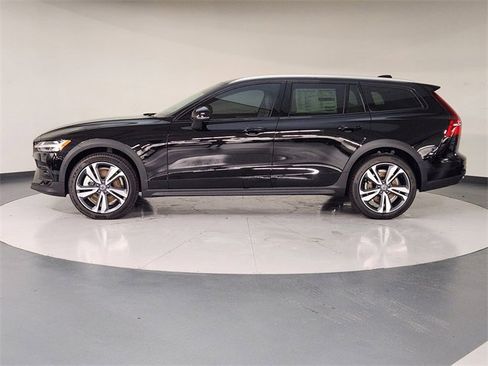 New 2026 Volvo V60 B5 Cross Country Plus w/ Protection Package Premier image 5