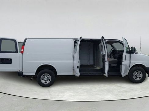 Used 2019 Chevrolet Express 3500 Extended w/ Driver Convenience Package RWD image 14