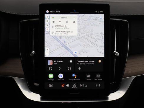 Certified 2025 Volvo XC90 B6 Plus image 26