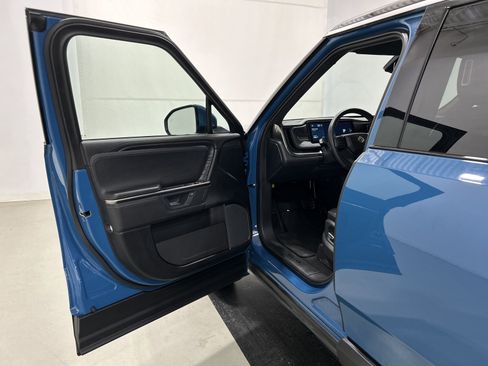 Used 2025 Rivian R1S Adventure AWD/4WD image 16