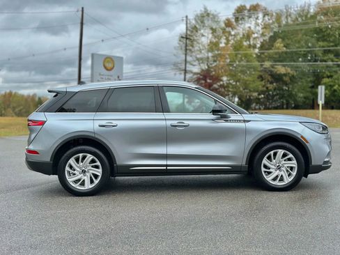 Used 2021 Lincoln Corsair Sport Utility 4D image 7