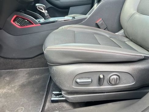 Used 2023 Chevrolet TrailBlazer RS FWD image 28