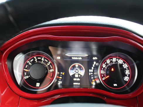 Used 2020 Dodge Challenger SXT image 19