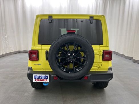 Used 2024 Jeep Wrangler Unlimited Sahara w/ Dual Top Group image 5