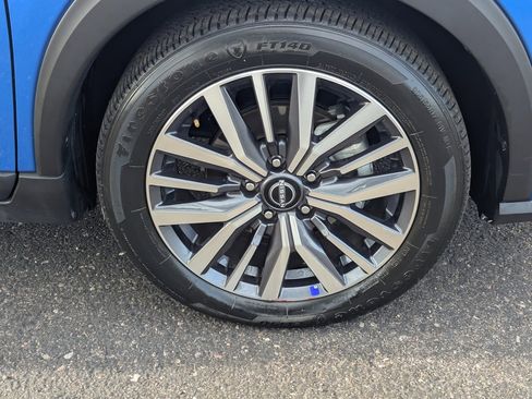 Certified 2024 Nissan Kicks SV image 10