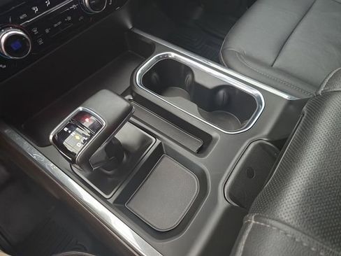 Used 2023 GMC Sierra 1500 SLT w/ SLT Convenience Package image 23