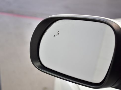 Used 2024 Kia Soul LX w/ Option Group 015 FWD image 15