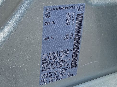 Used 2025 Nissan Altima 2.5 SV FWD image 25