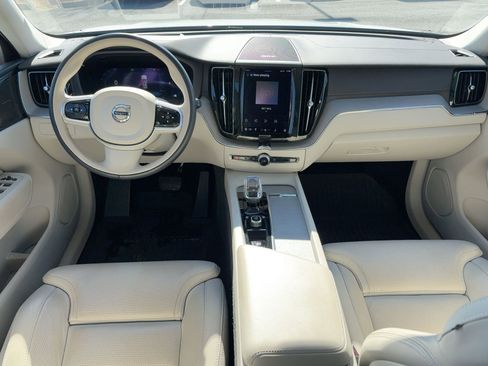 Used 2023 Volvo XC60 B5 Ultimate w/ Protection Package Premier image 16