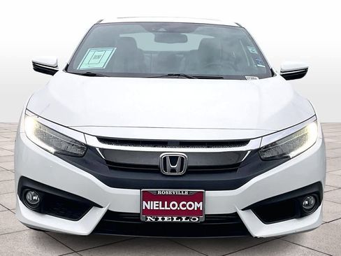 Used 2016 Honda Civic Touring image 3